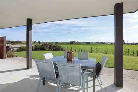 Photo of property in 6 George Street, Bulls, 4818