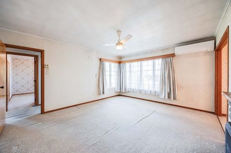 Photo of property in 116 Kervil Avenue, Te Atatu Peninsula, Auckland, 0610