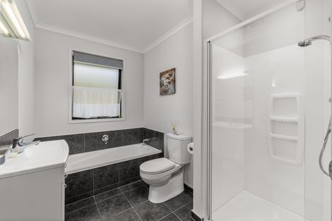 Photo of property in 98 River Drive, Kerikeri, 0294