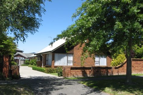 Photo of property in 11 Greystoke Lane Avonhead Christchurch City