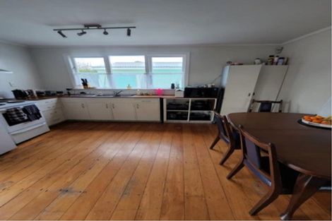 Photo of property in 8 Sussex Street, Levin, 5510