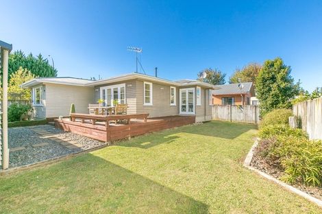 Photo of property in 29 Lake Crescent, Hamilton Lake, Hamilton, 3204