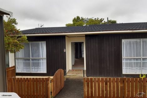 Photo of property in 1/109a Te Atatu Road, Te Atatu South, Auckland, 0610