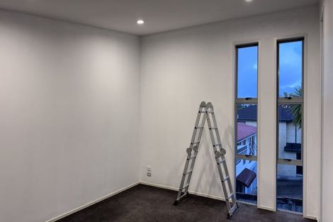 Photo of property in 6c Beldon Place, Pakuranga Heights, Auckland, 2010