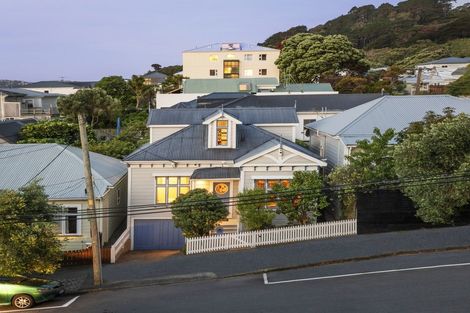 Photo of property in 5 Derby Street, Mount Victoria, Wellington, 6011