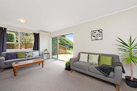 Photo of property in 3 Oldham Way, Crofton Downs, Wellington, 6035