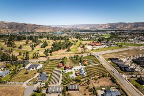 Photo of property in 1 Shortcut Road, Cromwell, 9310