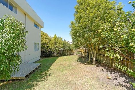 Photo of property in 28/24 Eastglen Road, Glen Eden, Auckland, 0602