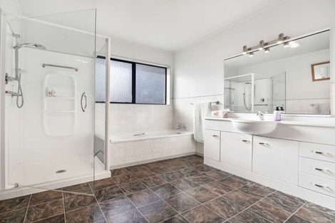 Photo of property in 52 Racecourse Road, Waiuku, 2123