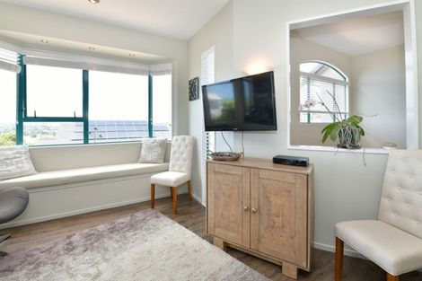 Photo of property in 12 Ascot Way, Orewa, 0931