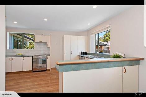 Photo of property in 6 Sealy Place, Bryndwr, Christchurch, 8053