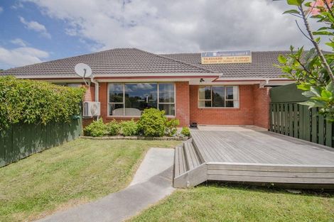 Photo of property in 60 Strid Road, Te Atatu South, Auckland, 0610