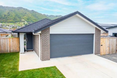 Photo of property in 5 Paioke Street, Waikanae, 5036