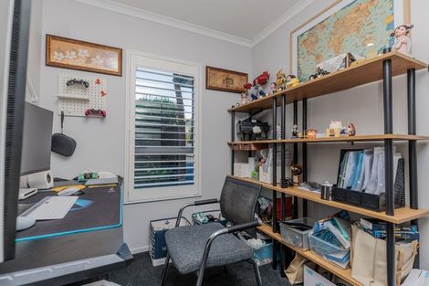 Photo of property in 202 Westchester Drive, Churton Park, Wellington, 6037