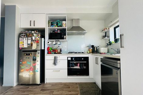 Photo of property in 95 Battalion Drive, Papakura, 2110