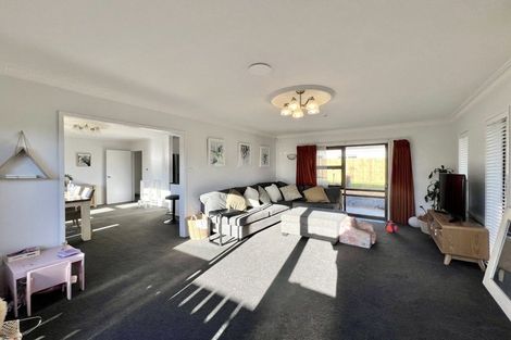 Photo of property in 9 Syntax Place, Conifer Grove, Takanini, 2112