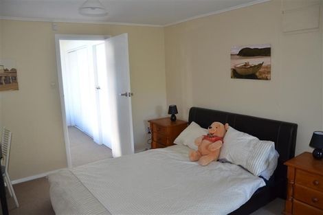 Photo of property in 33 Acheron Road, Paremata, Porirua, 5026