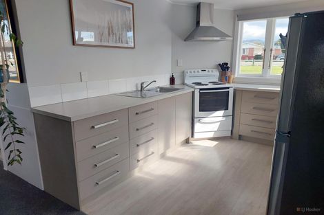 Photo of property in 6 Smith Street, Waimate, 7924