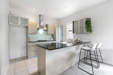 Photo of property in 5/40 Scarlet Oak Drive, Schnapper Rock, Auckland, 0632