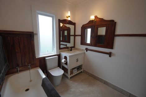 Photo of property in 73 Argyle Avenue, Takaro, Palmerston North, 4410