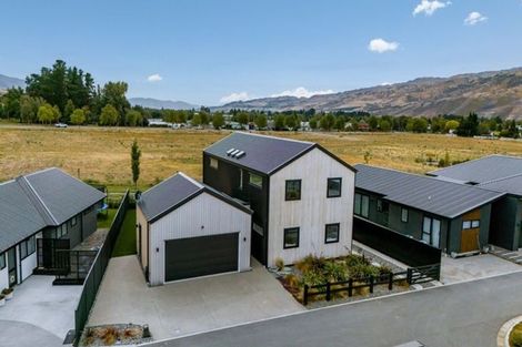 Photo of property in 13 Quigley Crescent, Cromwell, 9310