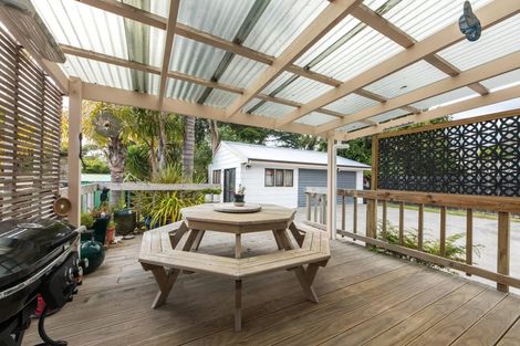 Photo of property in 9 Panzic Place, Glen Eden, Auckland, 0602