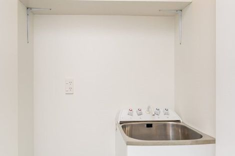 Photo of property in 12 Robinson Street, Lookout Point, Dunedin, 9011