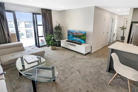 Photo of property in Apollo Apartments, 201/46 Rosedale Road, Rosedale, Auckland, 0632
