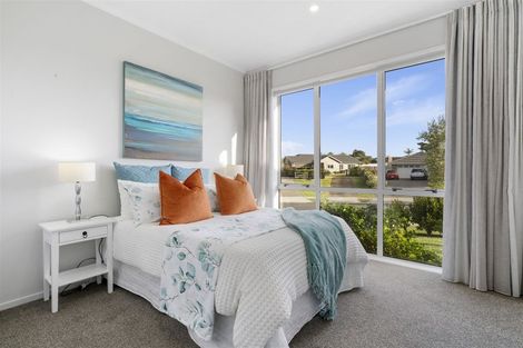 Photo of property in 24 Malbec Place, Huapai, Kumeu, 0810