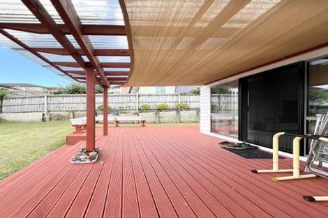 Photo of property in 22 Mulroy Place, Pinehill, Auckland, 0632