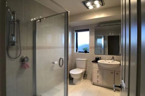 Photo of property in 19 Dressage Lane, Greenhithe, Auckland, 0632