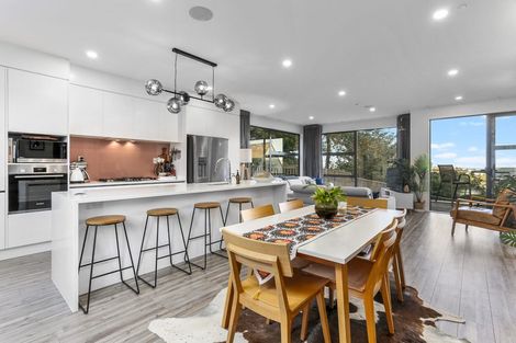 Photo of property in 74e Langana Avenue, Browns Bay, Auckland, 0630