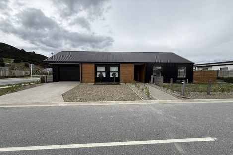 Photo of property in 46 Marbleleaf Lane, Albert Town, Wanaka, 9305
