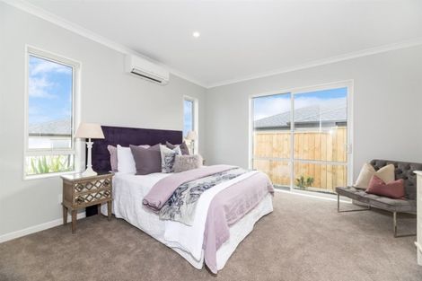Photo of property in 17 Boocock Crescent, Orewa, 0931
