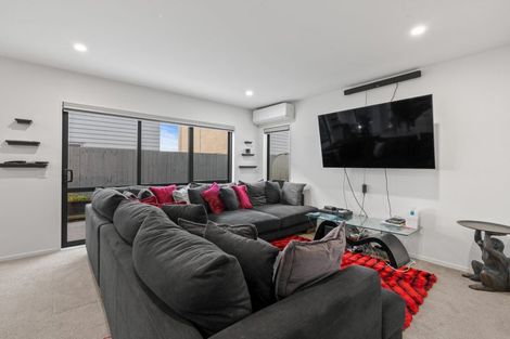 Photo of property in 7 Treestump Road, Takanini, 2112