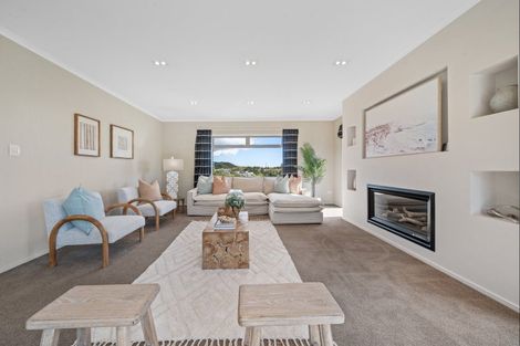 Photo of property in 5b Tupuhi Place, Highlands Park, New Plymouth, 4312