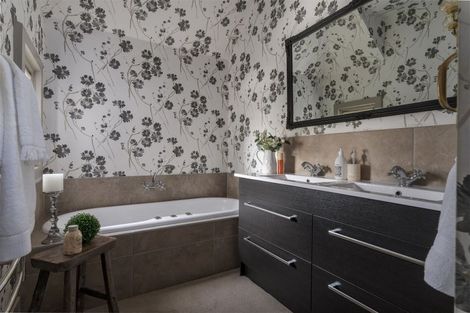 Photo of property in 283 Papanui Road, Merivale, Christchurch, 8052