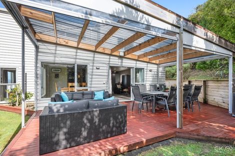 Photo of property in 18 Arahiwi Grove, Tirohanga, Lower Hutt, 5010