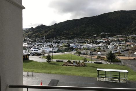 Photo of property in Oxleys Rock Apartments, 401/6 London Quay, Picton, 7220