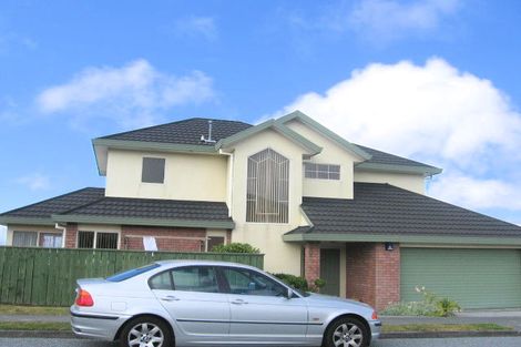 Photo of property in 77 Ashton Fitchett Drive, Brooklyn, Wellington, 6021