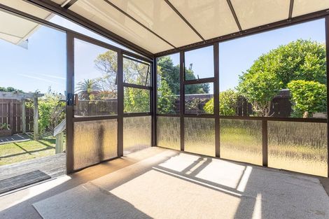 Photo of property in 13a Hadfield Place, Paraparaumu Beach, Paraparaumu, 5032