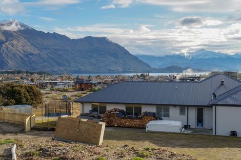 Photo of property in 8 Barclay Place, Wanaka, 9305