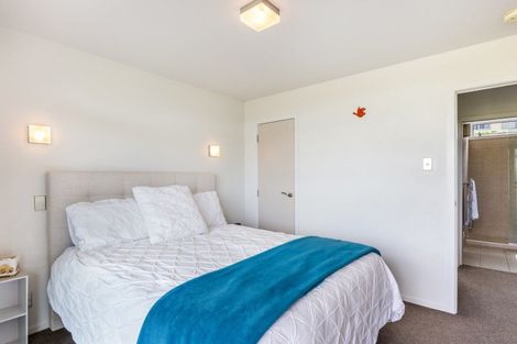 Photo of property in 1/300 Lake Terrace, Two Mile Bay, Taupo, 3330