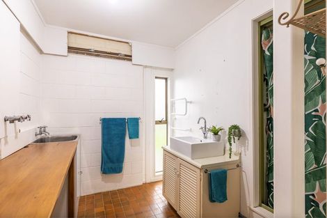 Photo of property in 57 Arapito Road, Titirangi, Auckland, 0604