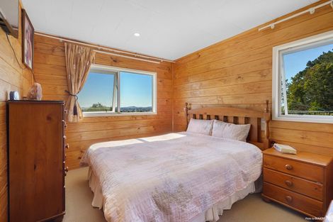 Photo of property in 300 Sturges Road, Henderson Valley, Auckland, 0612