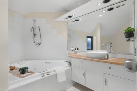 Photo of property in 117 Condell Avenue, Papanui, Christchurch, 8053