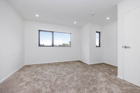 Photo of property in 14b Friesian Drive, Mangere, Auckland, 2022