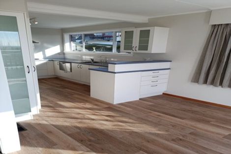 Photo of property in 25 Crownhill Street, Spotswood, New Plymouth, 4310