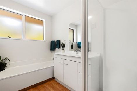 Photo of property in 2/17 Karen Lane, Beckenham, Christchurch, 8023