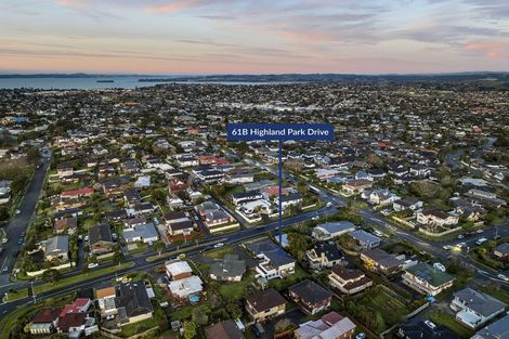 Photo of property in 61b Highland Park Drive, Highland Park, Auckland, 2010